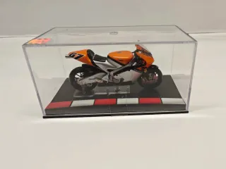 Modellino Moto Proton KR Shane Byrne 2005