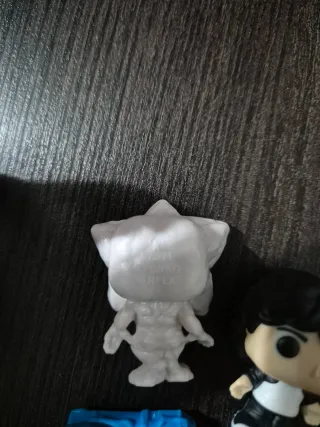 Stranger Things Funko Pop Demogorgone e Mike