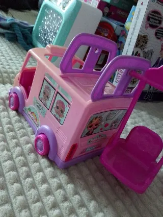 Autobús LOL Surprise