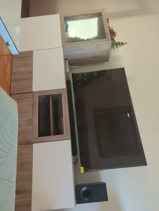 Mueble TV Ikea Madera, blanco y Cristal