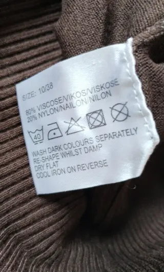 Maglione collo alto marrone