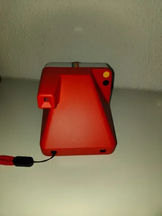 Cámara Polaroid Now 2ª Gen Roja y Blanca