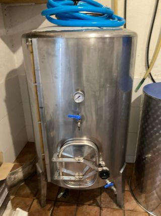 Prensa de vino antigua