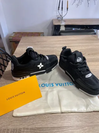 Zapatillas LV Trainer Talla 42 Nuevas