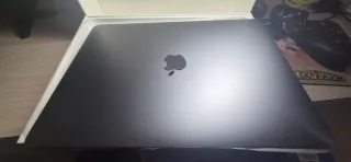 Apple MacBook Pro 13'' 8G 256MB Touch Bar