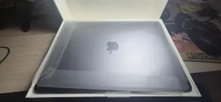 Apple MacBook Pro 13'' 8G 256MB Touch Bar