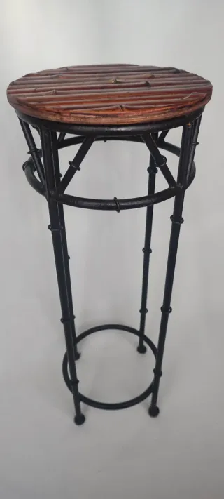 Mesita auxiliar metal y madera