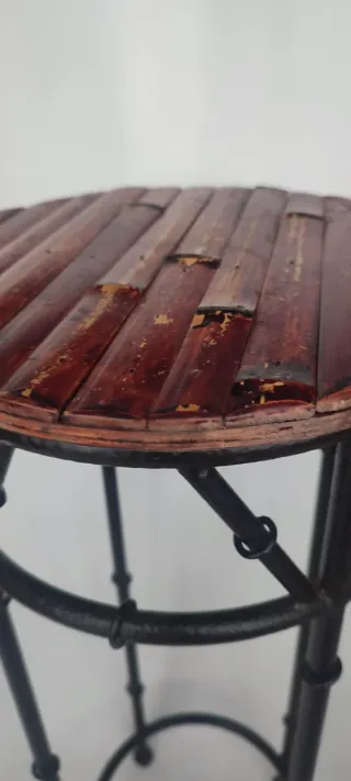 Mesita auxiliar metal y madera