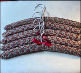 14 appendini imbottiti per abiti