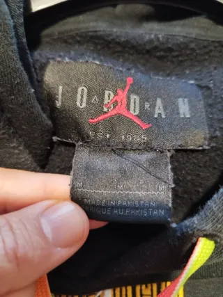 Felpa Jordan con cappuccio e maniche rosse