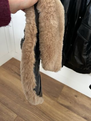 Cazadora cuello efecto pelo Zara