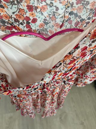 Vestido floral Stradivarius Talla M