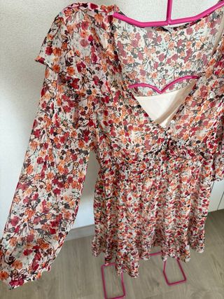 Vestido floral Stradivarius Talla M
