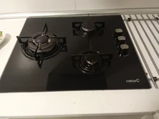 Cocina de gas negra