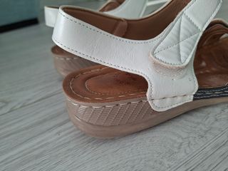 Sandalias nuevas mujer blancas y azules, sin marca