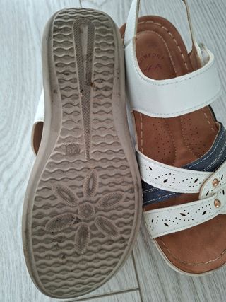 Sandalias nuevas mujer blancas y azules, sin marca