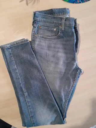 Pantalón Levis Skinny Taper W33 L32