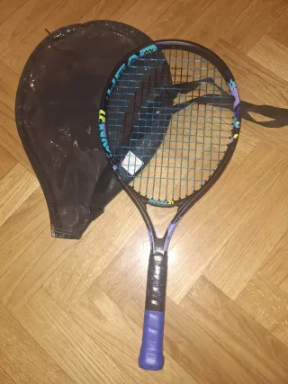 Raqueta Tenis Infantil Head practicamente nueva