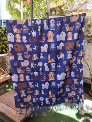 Foulard azul con estampado de perros