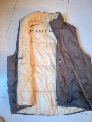 Chaleco Nike beige y marrón hombre