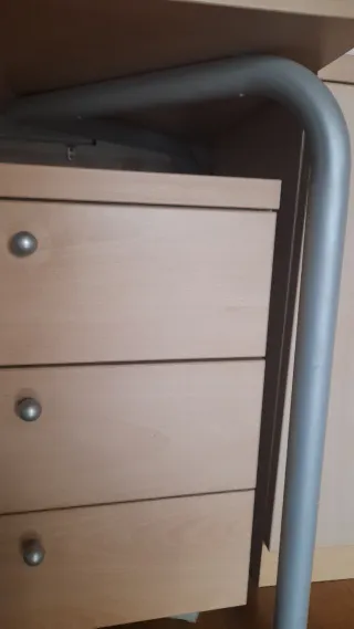 Mesa de escritorio madera y metal