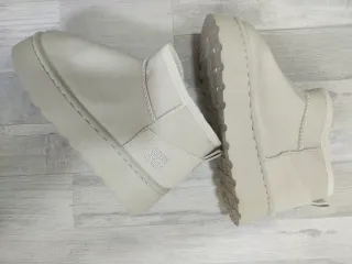 Botines pelo beige nuevos