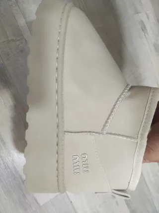 Botines pelo beige nuevos