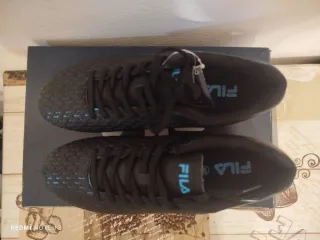 Scarpe da calcio Fila nere e blu