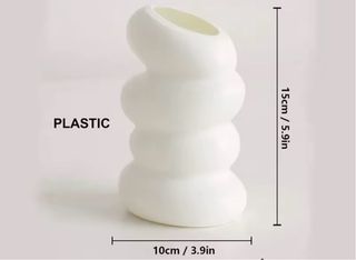 Florero blanco decorativo