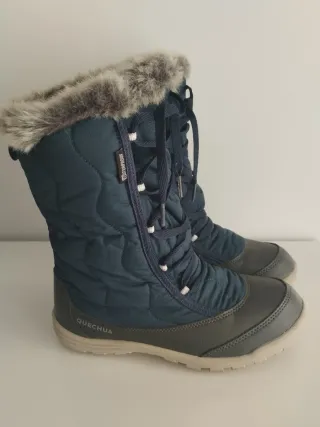 Botas de nieve azules y grises