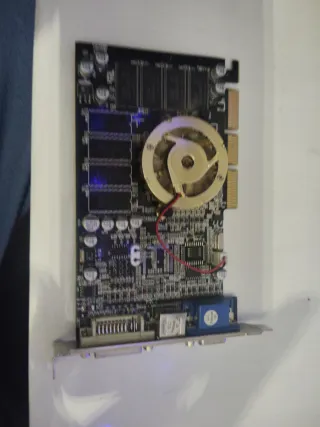 Tarjeta Gráfica Nvidia GeForce MX440 x8