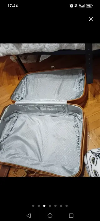 Maleta vintage de cuero marrón