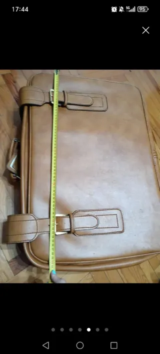 Maleta vintage de cuero marrón