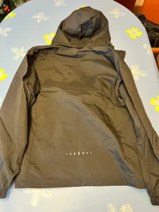 Chubasquero Nike Negro