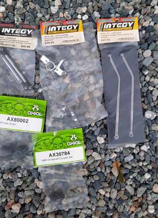 Ricambi Integy e Axial per RC Car