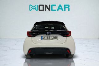 Toyota Yaris HIBIRIDO 2021