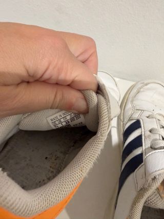 Zapatillas Adidas niño T33 velcro blancas