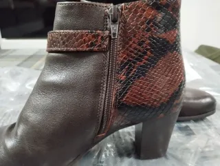 Stivaletti in pelle donna Easy'n Rose Tg 37