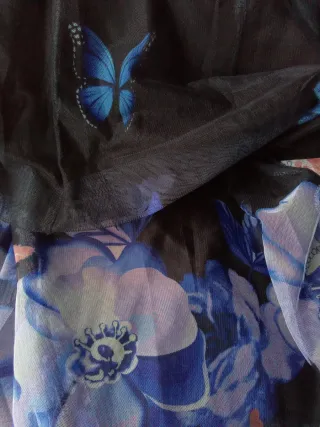 FALDA LARGA TUL FLORAL Y MARIPOSAS SIN ESTRENAR