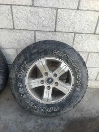 Llantas Kia Sorento R16 (1 unidades)