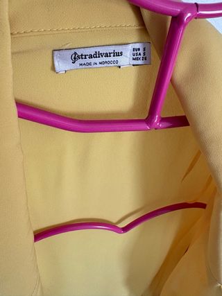 Americana Stradivarius amarilla