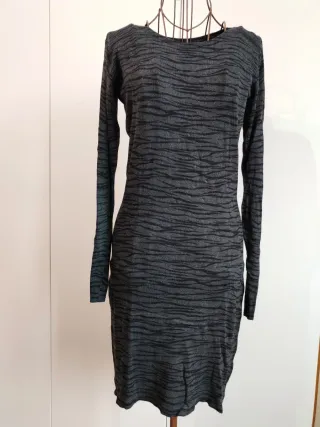 Abito fantasia righe grigio nero