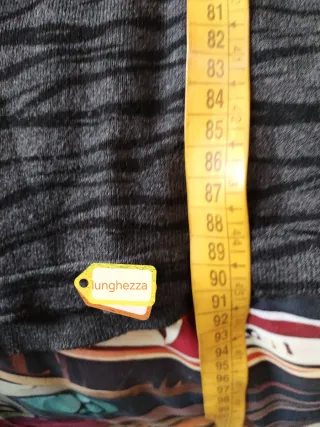 Abito fantasia righe grigio nero