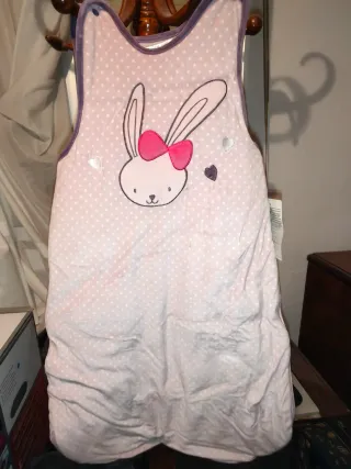 Saco dormir bebé conejo rosa lunares