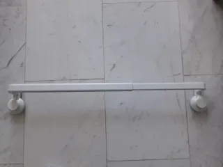 2 Ganchos TISKEN y Toallero STGVIK. Salvaesquinas