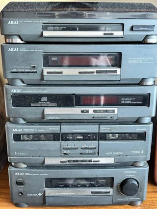 Equipo de música Akai