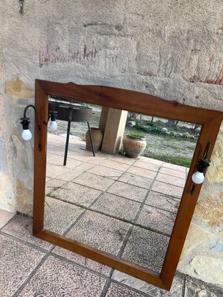 Espejo de madera con 2 apliques