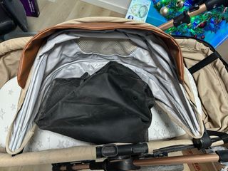 Carrito de bebé color beige