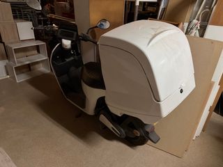 2 Motos Eléctricas Blancas + Cargador