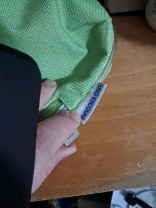 Neceser verde con dibujos infantiles